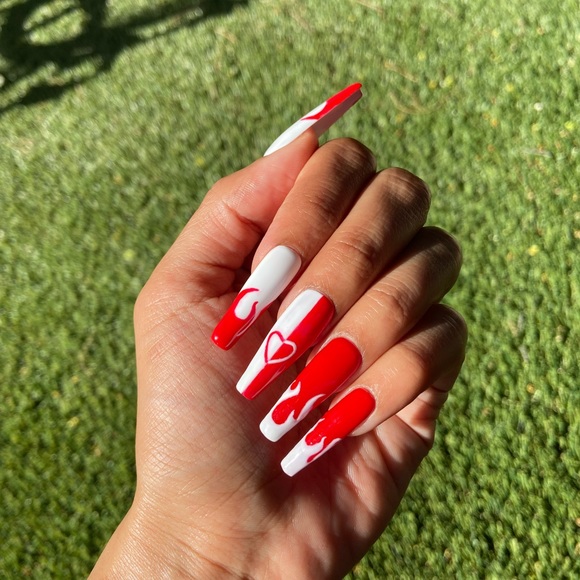 Heart Flame Press on Nails - Picture 3 of 5